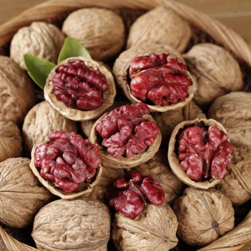 Walnut, Red kernel 'Rubin'